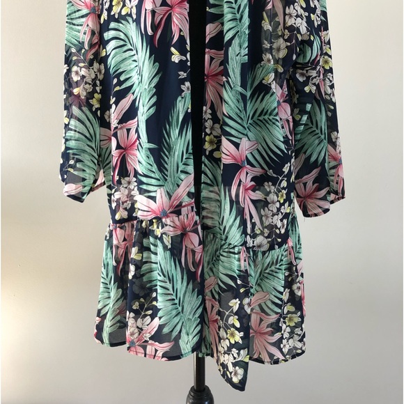 Women’s Charlie Paige Floral Cardigan cover up size L/XL - Picture 2 of 8